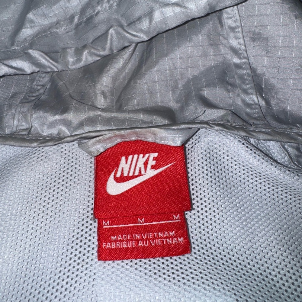 Nike Gray and White Jacket - Picture 3 of 3